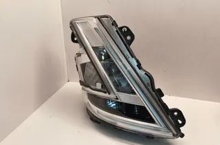 VOLVO FH II (2012-present) Phare avant droit 24056512 33586434