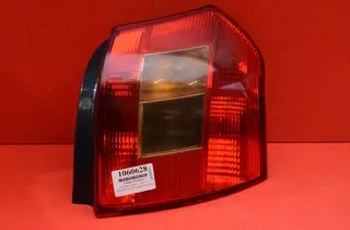TOYOTA Corolla Verso 1 generation (2001-2009) Feu arrière droit 02-51 34493008