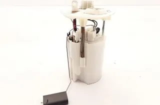 RENAULT Twingo 3 generation (2014-2023) Dans la pompe à carburant du réservoir 172024944r 22318997