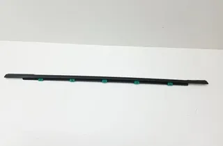 HYUNDAI i30 GD (2 generation) (2012-2017) Moulure de vitre de porte arrière droite 34939389