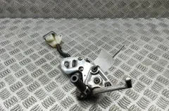 SUZUKI GSX Ensemble de suspension de repose-pieds du côté droit 34267378