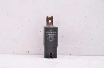 MERCEDES-BENZ Vito W639 (2003-2015) Relais A0035421919 34498840