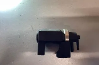 AUDI A6 C6/4F (2004-2011) Soupape à vide 059906628A 22161869