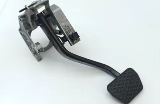 BMW X1 E84 (2009-2015) Pédale de frein 3500675197516,6751975 30242845