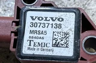 VOLVO V50 1 generation (2003-2012) Capteur d'impact avant gauche 8840A6,30737138,MRSA5 35013473