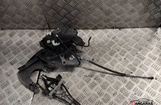 VOLVO V50 1 generation (2003-2012) Serrure de porte avant droite 985915 34503420