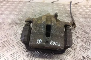 HYUNDAI ix35 1 generation (2009-2015) Étrier de frein avant gauche 33219108