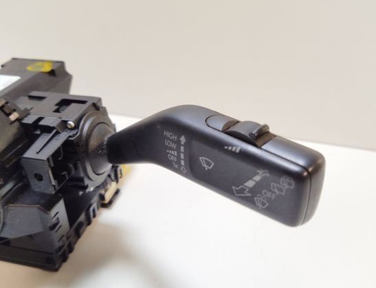 VOLKSWAGEN Passat B6 (2005-2010) Commande/commutateur d'indicateur de clignotant d'essuie-glace 3C9953513R 32859076