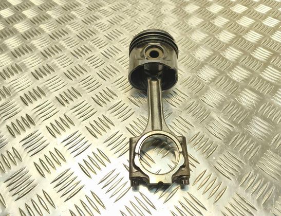 VOLVO S60 1 generation (2000-2009) Piston 81L79 32951450