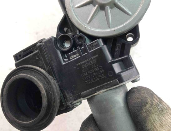 TOYOTA C-HR 1 generation (2016-2023) Moteur de commande de vitre de porte avant droite 85720-F4010 18325910