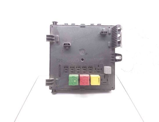 OPEL Vectra C (2002-2005) Boîte à fusibles 13112914 20370536