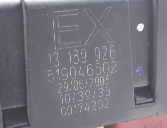 OPEL Vectra C (2002-2005) Boîte à fusibles 13189926,460023260 28868940