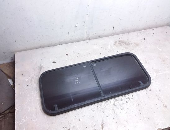 LAND ROVER Defender 1 generation (1983-2016) Vitre de carrosserie arrière droite 32752430