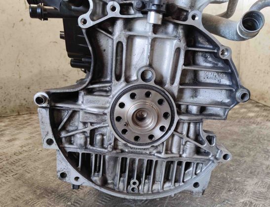 VOLVO XC60 1 generation (2008-2017) Moteur D5204T2,30777365,31338169,5740273109,30757730,31316673 29529487