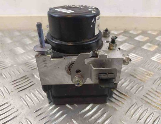 TOYOTA Yaris 3 generation (2010-2019) Pompe ABS 06210226054,445400D020 31570472