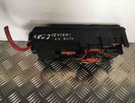 OPEL Vectra C (2002-2005) Boîte à fusibles 519068027,13144711,460023260 21446138