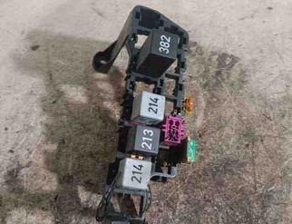 AUDI A4 B5/8D (1994-2001) Boîte à fusibles 8D1937545 31513052