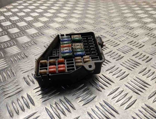 AUDI A4 B7/8E (2004-2008) Boîte à fusibles 8D1941824 31427148