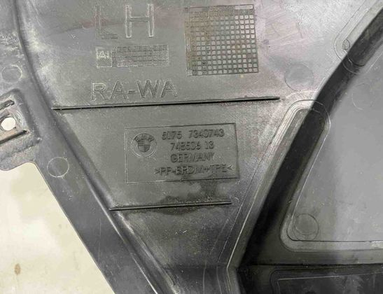 BMW 5 Series G30/G31 (2016-2023) Partie avant du garde-boue intérieur avant gauche 7340743 30448864