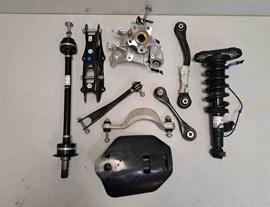 BMW X5 G05/G18 (2018-2024) Suspension arrière gauche 6876653,6876651,6890073,6895656,8487507,6878029,6878017,6878037,6878021,6878031,6877043,6896441,6887539,6866274,6881529,6866803,6889059 30721176
