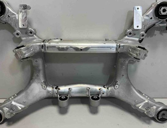 BMW X7 G07 (2018-2024) Sous-châssis arrière 6894149,6884574 30907772