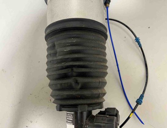 BMW X7 G07 (2018-2024) Amortisseur pneumatique arrière droit 6869040,5B69E34 32096205