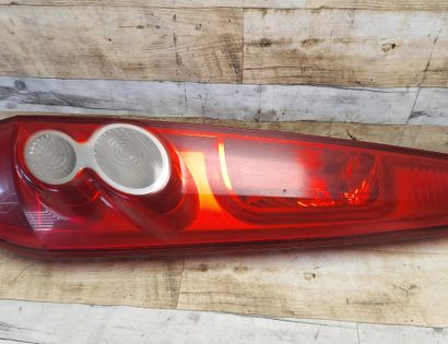 FORD Fiesta 5 generation (2001-2010) Feu arrière droit 32789697