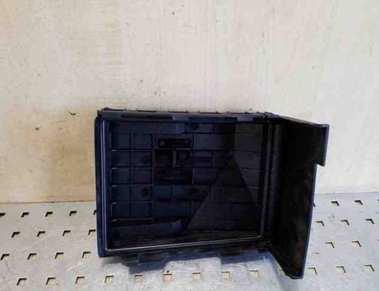 VOLKSWAGEN Passat Variant 1 generation (2010-2024) Couvercle de la boîte à fusibles 1K0937132F 26083505