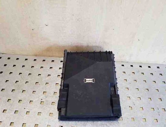 VOLKSWAGEN Passat Variant 1 generation (2010-2024) Couvercle de la boîte à fusibles 1K0937132F 26083505