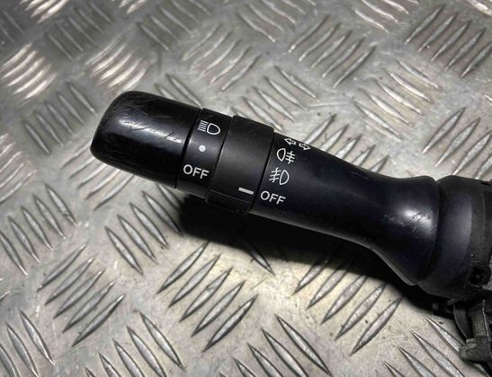 TOYOTA RAV4 3 generation (XA30) (2005-2012) Interrupteur de manette d'essuie-glace 17F100 22856689