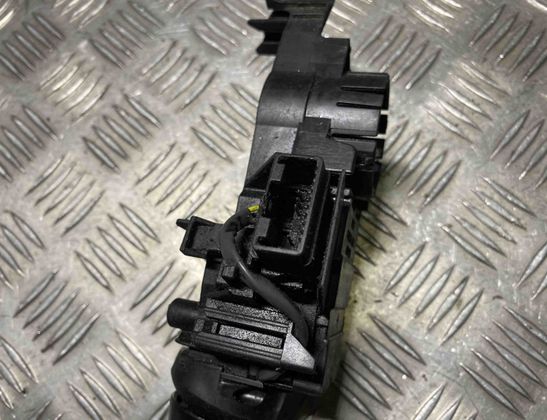 TOYOTA RAV4 3 generation (XA30) (2005-2012) Interrupteur de manette d'essuie-glace 17F100 22856689