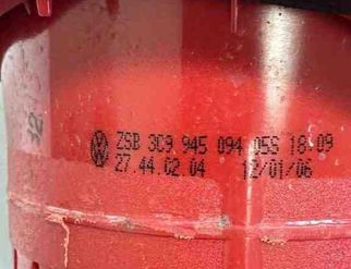 VOLKSWAGEN Passat B7 (2010-2015) Feu arrière du hayon côté droit 3C9945094 30593816