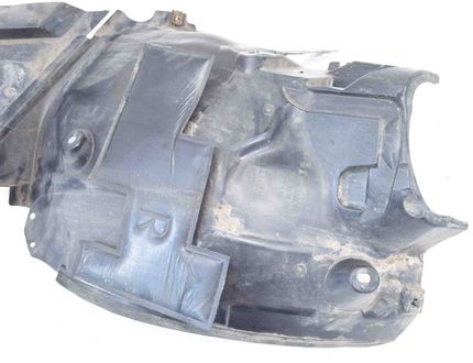 MERCEDES-BENZ C-Class W204/S204/C204 (2004-2015) Partie arrière du garde-boue intérieur avant droit A2046984030 10000429