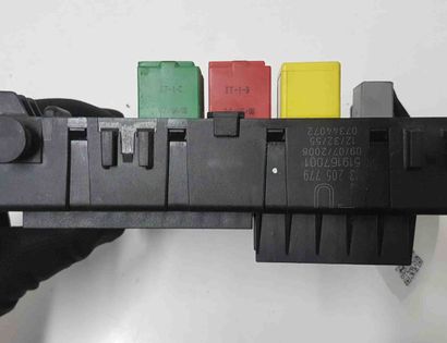 OPEL Vectra C (2002-2005) Boîte à fusibles 460023260 28765026