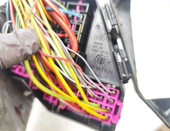 SKODA Octavia 1 generation (1996-2010) Boîte à fusibles 8D1941824 31486185