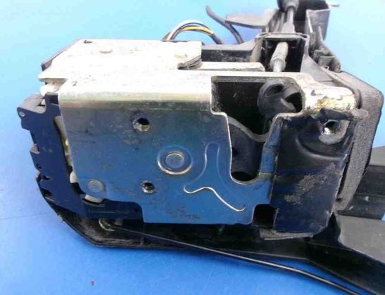 FORD Fiesta 5 generation (2001-2010) Serrure de porte avant droite 2S61A219A64ABF 31464860