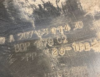 MERCEDES-BENZ E-Class W212/S212/C207/A207 (2009-2016) Partie arrière du garde-boue intérieur avant droit 2076901430,A2076901430 32742729