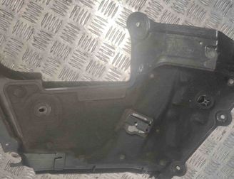 MERCEDES-BENZ C-Class W205/S205/C205 (2014-2023) Pièces intérieures supplémentaires du moteur A2056205801 23344873