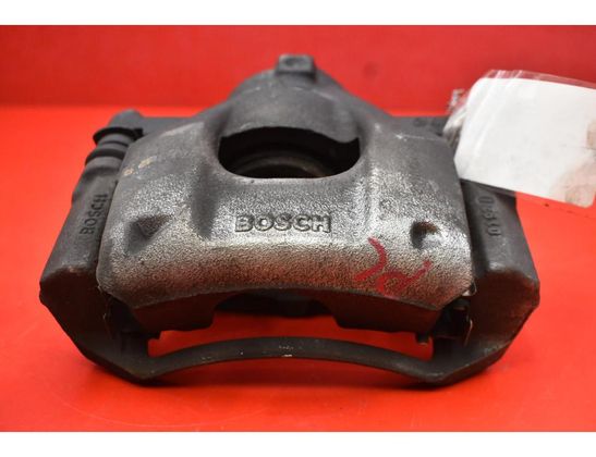 TOYOTA Aygo 2 generation (2014-2024) Étrier de frein avant gauche 32852687