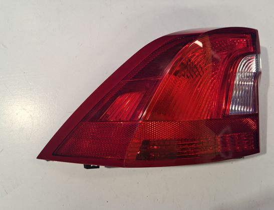 VOLVO S60 2 generation (2010-2020) Feu arrière gauche 31395930,30796267 32958840