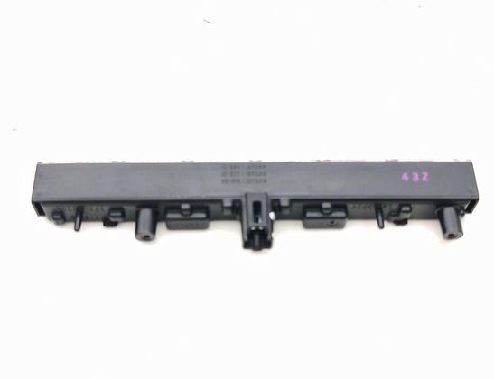 TOYOTA Auris 2 generation (2012-2015) Feu stop supplémentaire arrière 32813719