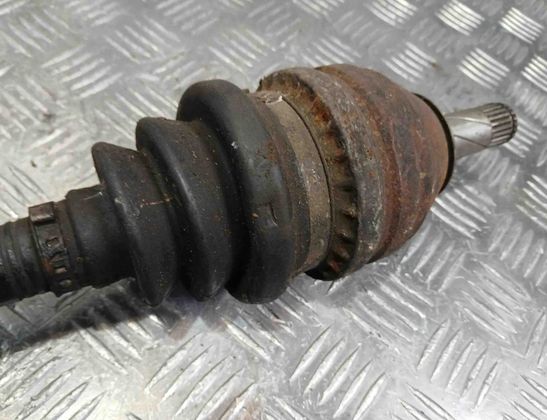 OPEL Astra J (2009-2020) Arbre de transmission avant gauche 29480535