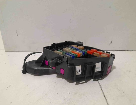 AUDI A6 C6/4F (2004-2011) Boîte à fusibles 8D1941824 29488785