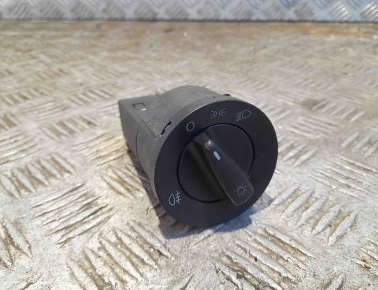 VOLKSWAGEN Passat B5 (1996-2005) Unité de commande de commutateur de phare 1C0941531 29698252