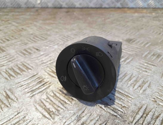 VOLKSWAGEN Passat B5 (1996-2005) Unité de commande de commutateur de phare 1C0941531 29715447