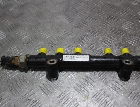 FORD Focus 3 generation (2011-2020) Rampe de carburant 9804776780 32917290