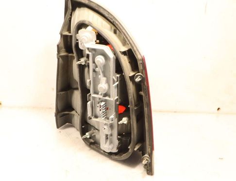 OPEL Vectra C (2002-2005) Feu arrière gauche 32942938